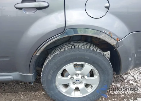 2010 Ford Escape Limited z USA, uszkodzony, nr VIN 1FMCU9EGXAKC05919